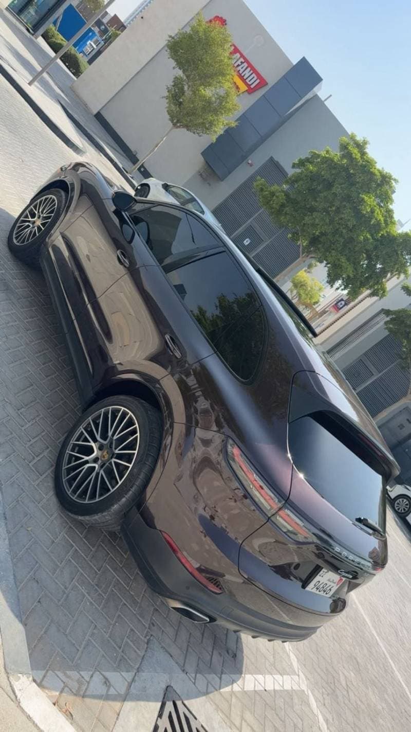 2020 Porsche Cayenne STANDARD thumbnail 5