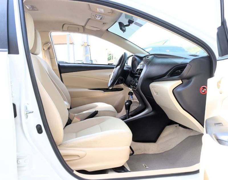 2021 Toyota Yaris E thumbnail 7