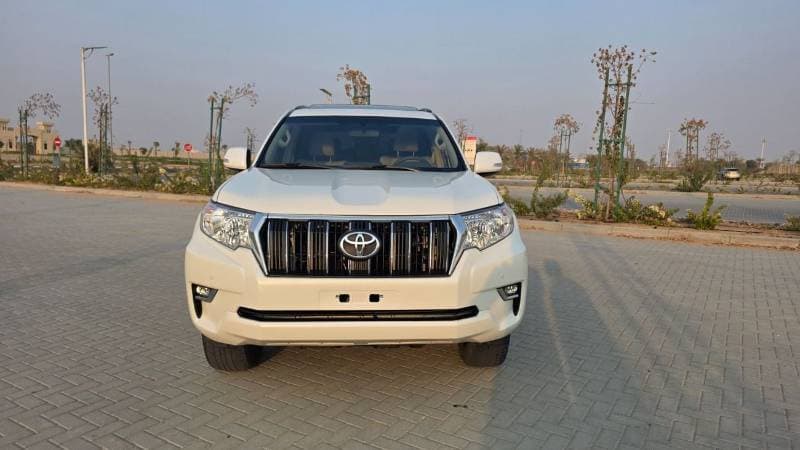 2023 Toyota Prado GXR thumbnail 4