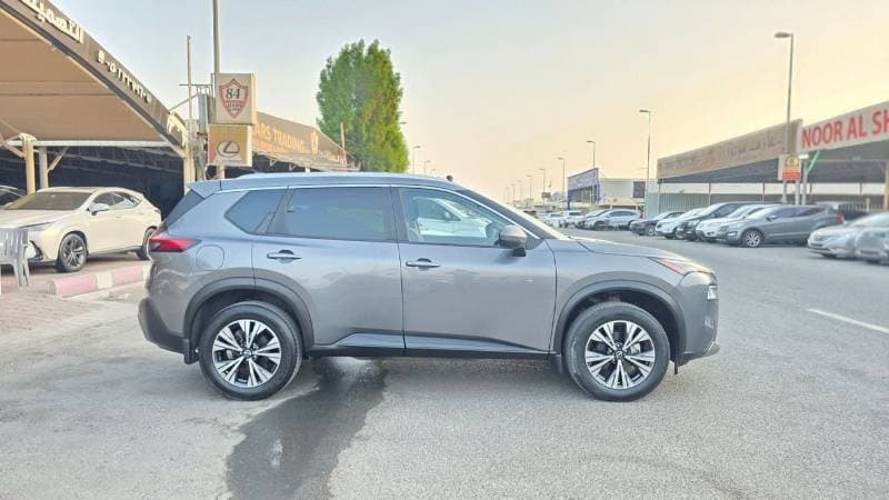 2023 Nissan Rogue PLATINUM thumbnail 5