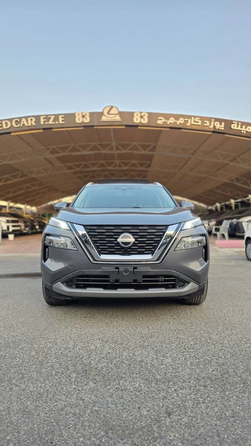 2023 Nissan Rogue PLATINUM thumbnail 3