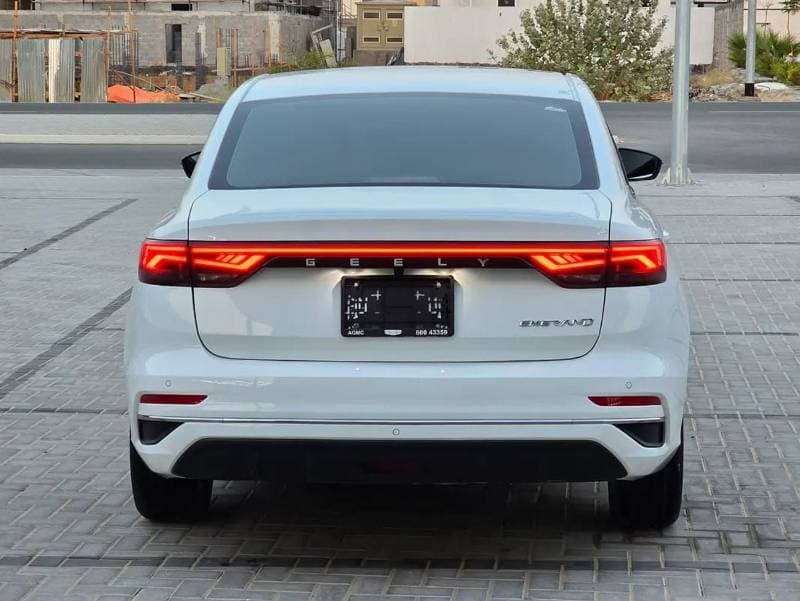 2024 Geely Emgrand GS thumbnail 3