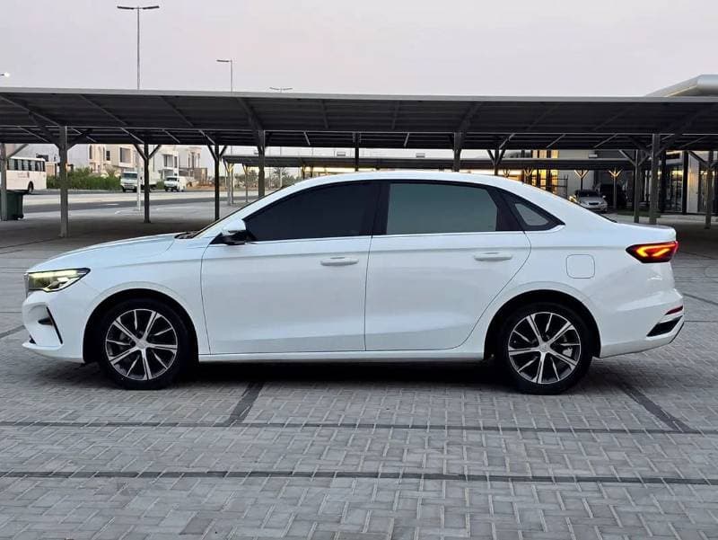 2024 Geely Emgrand GS thumbnail 8