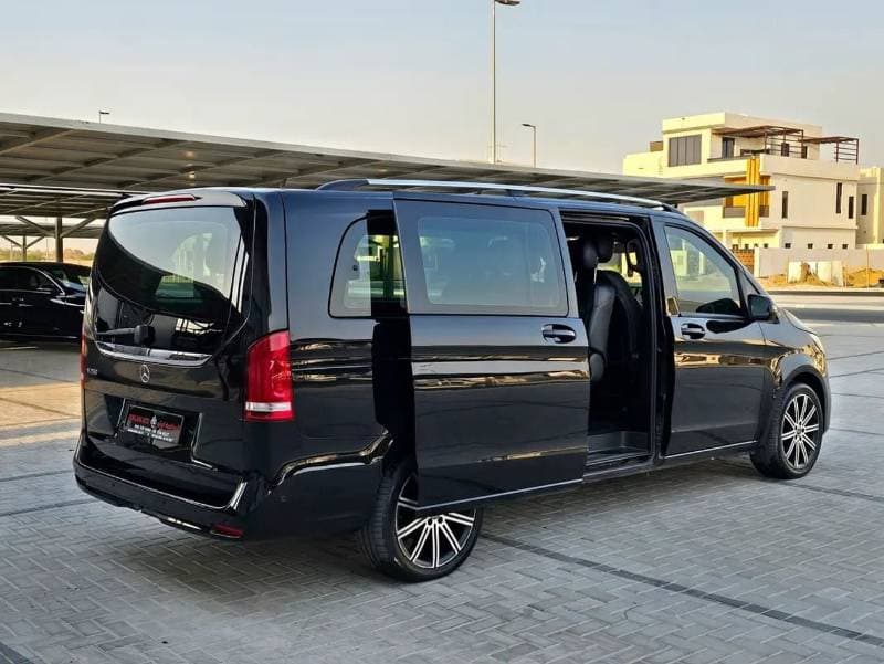 2022 Mercedes Benz Viano thumbnail 3