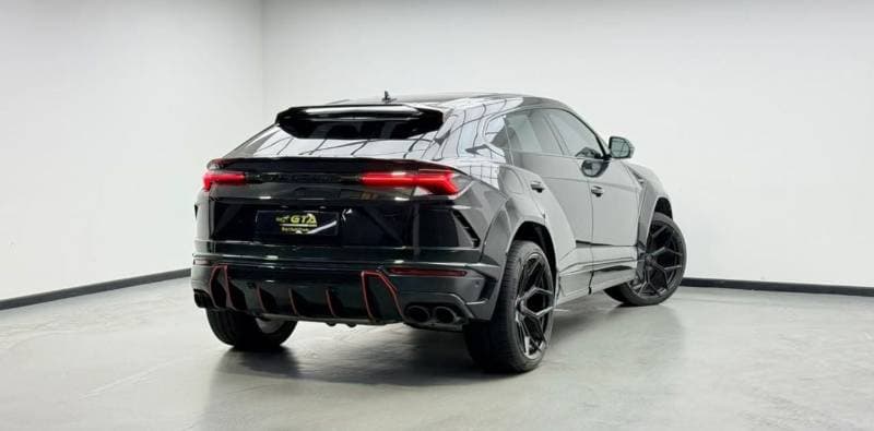 2021 Lamborghini Urus NOVITEC thumbnail 4