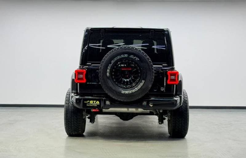 2024 Jeep Wrangler Unlimited RUBICON thumbnail 5