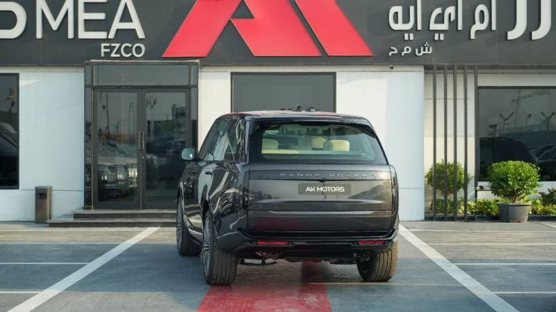 2026 Land Rover Range Rover AUTOBIOGRAPHY P530 thumbnail 4