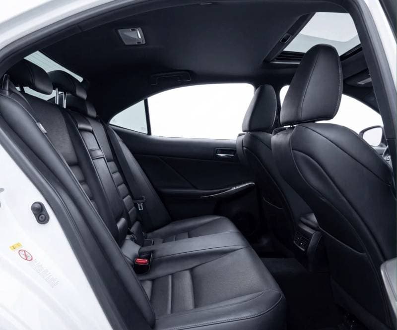 2016 Lexus IS300 thumbnail 7