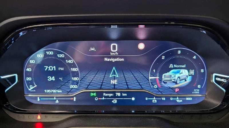 2022 GMC Yukon DENALI thumbnail 4