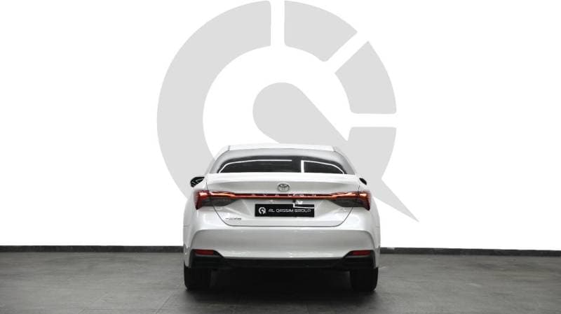 2025 Toyota Avalon XLE thumbnail 5