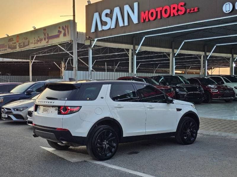 2019 Land Rover Discovery Sport HSE thumbnail 4