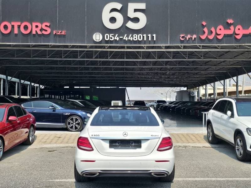 2017 Mercedes Benz E300 thumbnail 6