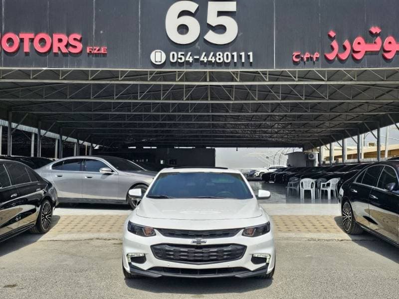 2017 Chevrolet Malibu LTZ thumbnail 2
