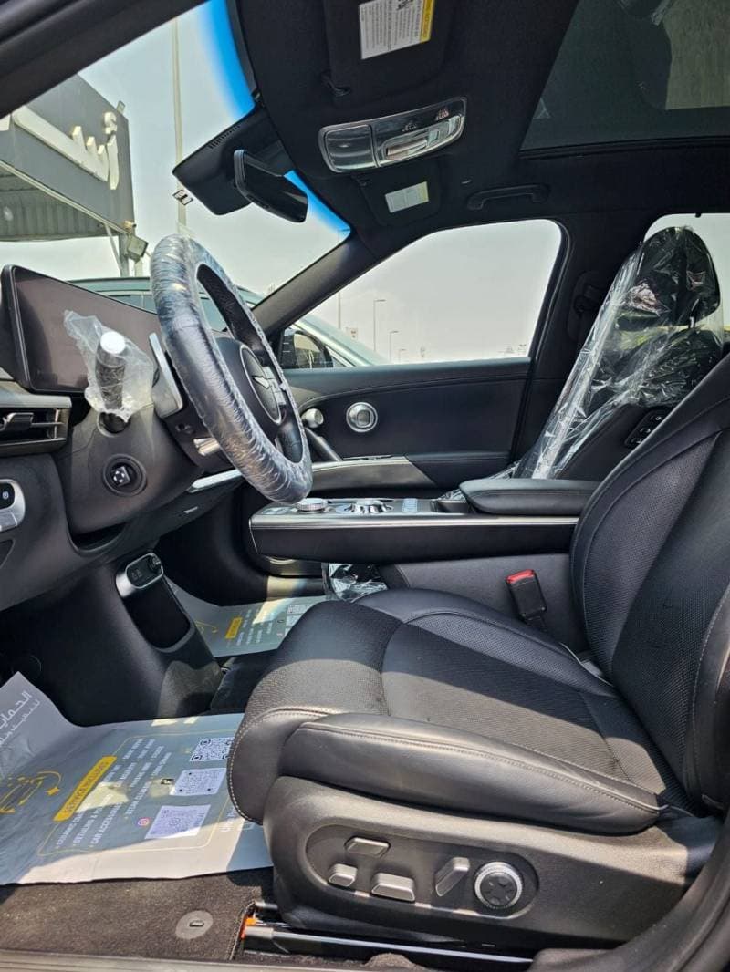 2023 Genesis GV60 ADVANCED thumbnail 7