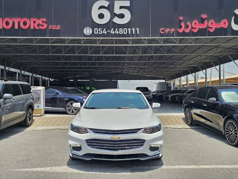 2017 Chevrolet Malibu thumbnail 2