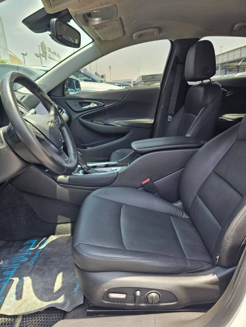 2017 Chevrolet Malibu thumbnail 7