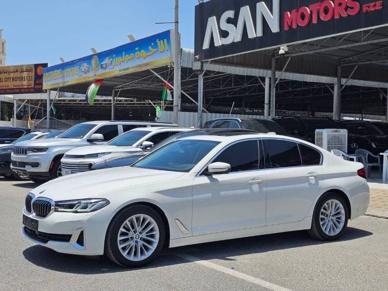 2023 BMW 520i JOY EDITION thumbnail 3