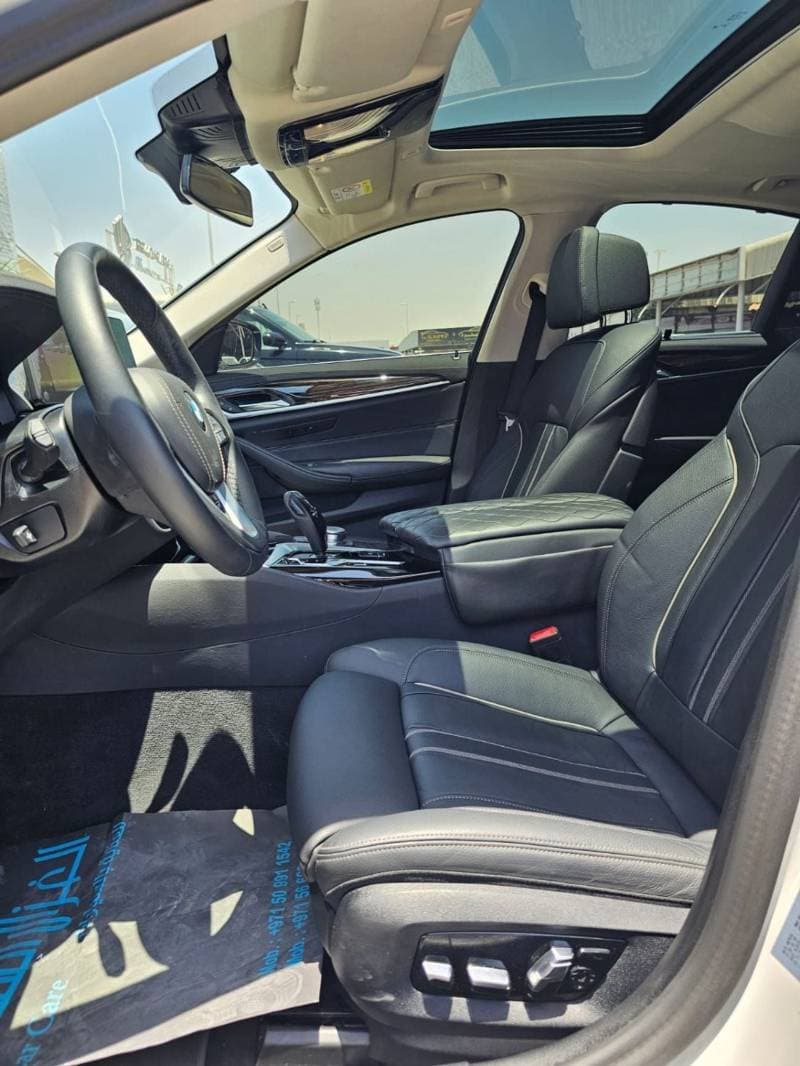 2023 BMW 520i JOY EDITION thumbnail 8