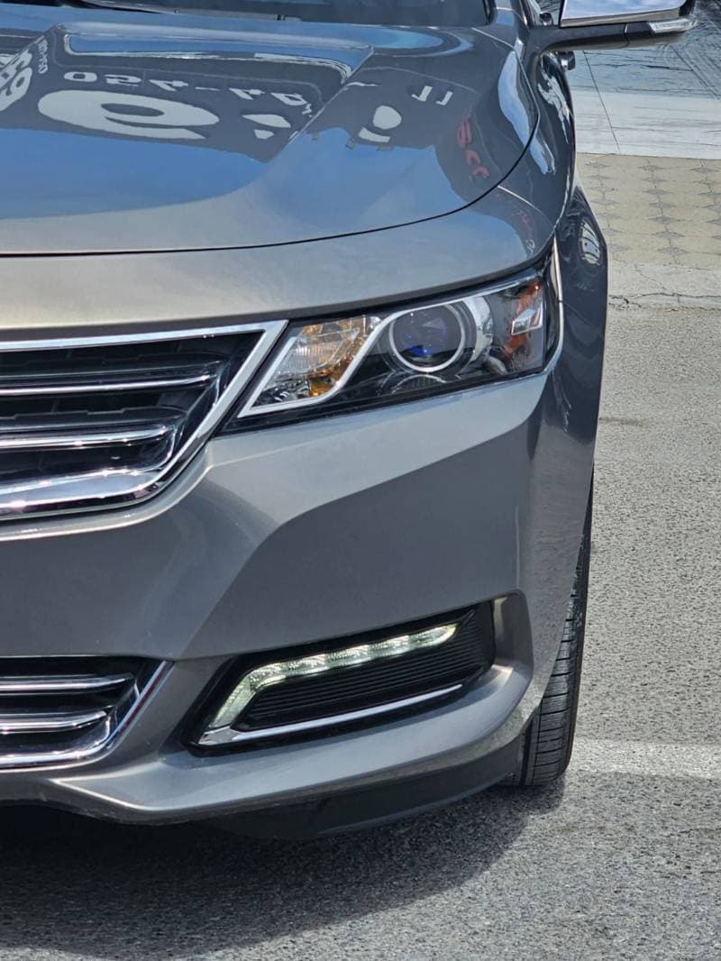 2017 Chevrolet Impala LTZ thumbnail 4