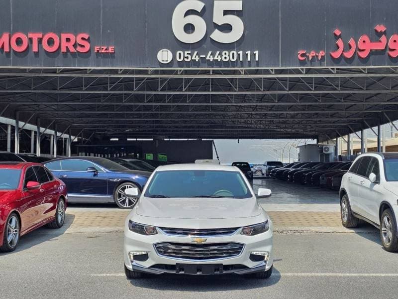 2017 Chevrolet Malibu LTZ thumbnail 2