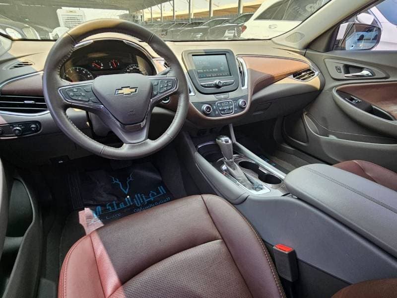 2017 Chevrolet Malibu LTZ thumbnail 8