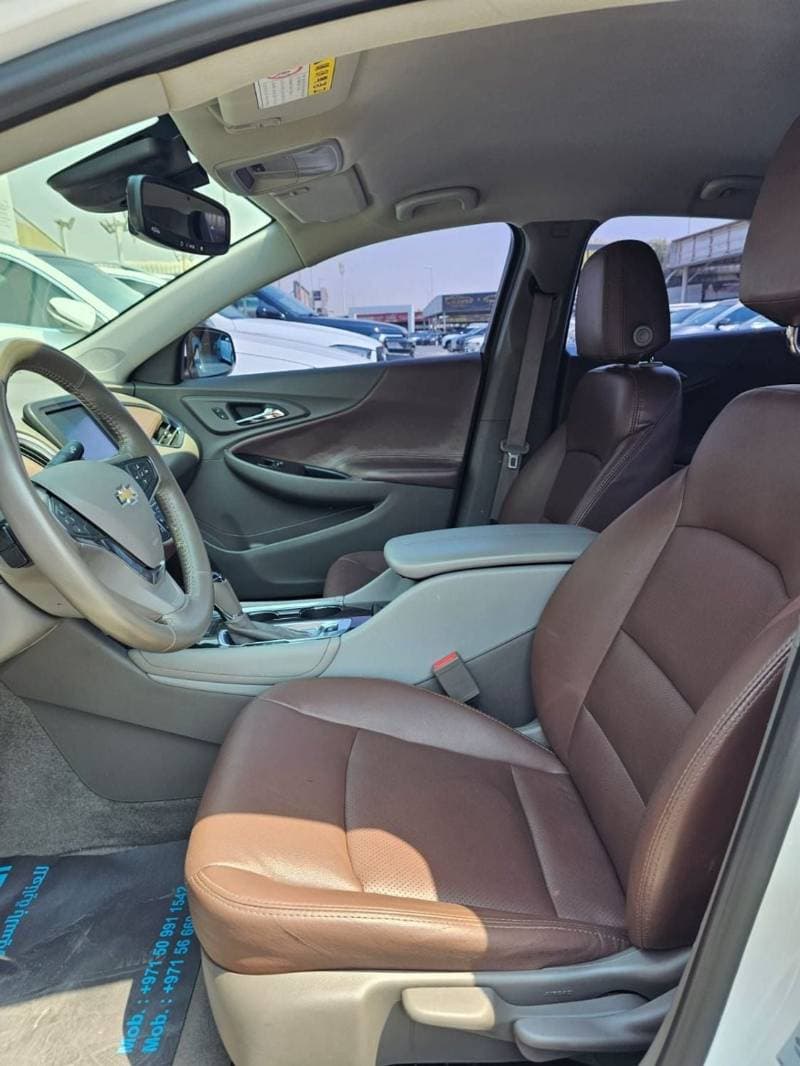 2017 Chevrolet Malibu LTZ thumbnail 7