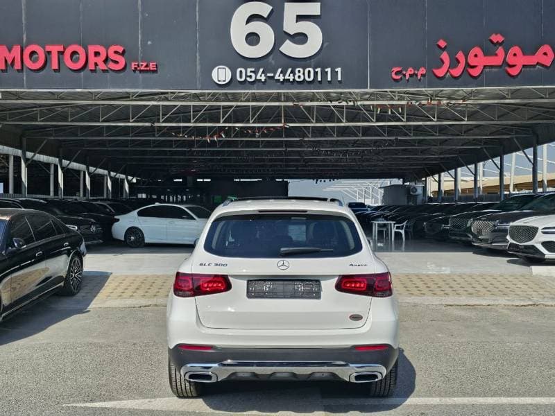 2022 Mercedes Benz GLC 300 4MATIC thumbnail 5