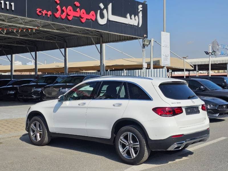 2022 Mercedes Benz GLC 300 4MATIC thumbnail 6