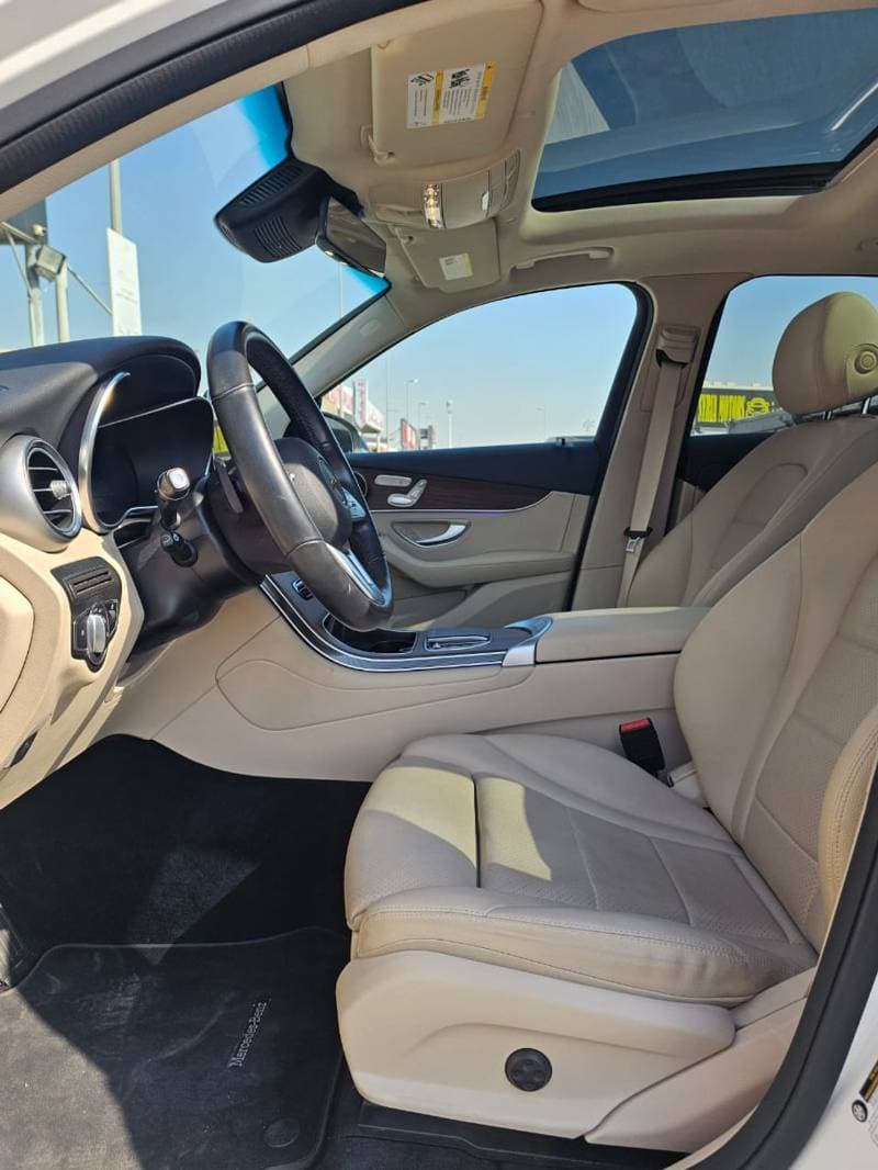 2022 Mercedes Benz GLC 300 4MATIC thumbnail 8