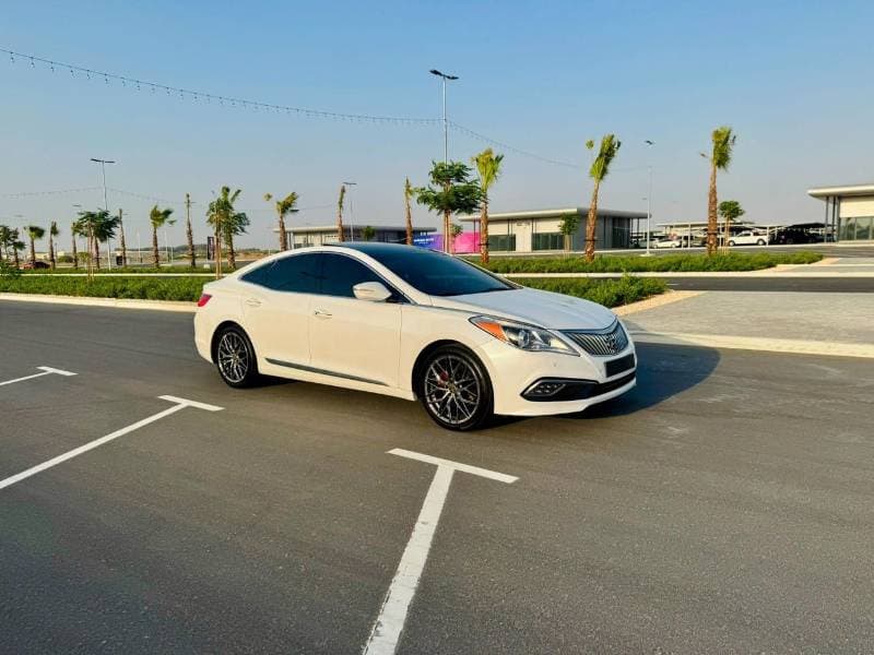2015 Hyundai Grandeur STANDARD thumbnail 4