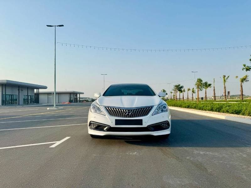 2015 Hyundai Grandeur STANDARD thumbnail 3