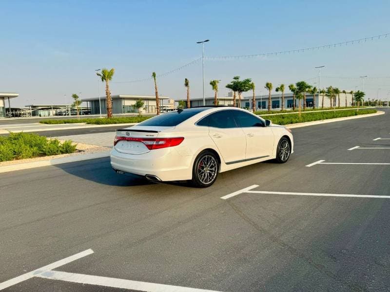 2015 Hyundai Grandeur STANDARD thumbnail 8