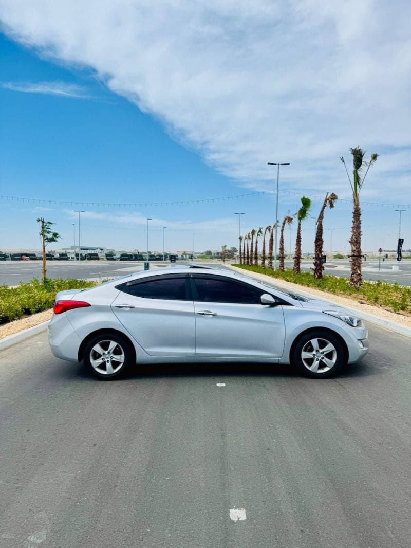2012 Hyundai Avante STANDARD thumbnail 4