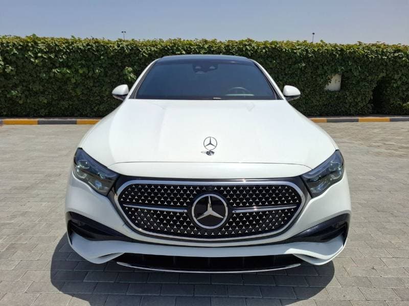 2025 Mercedes Benz E220 thumbnail 2