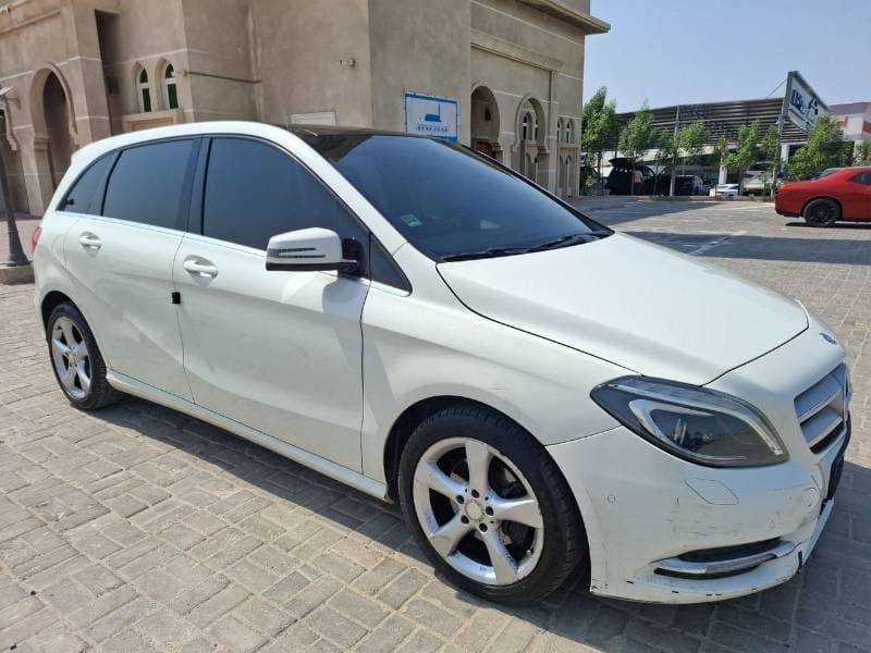 2013 Mercedes Benz B200 thumbnail 3