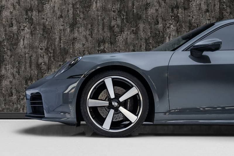 2025 Porsche 911 CARRERA thumbnail 6