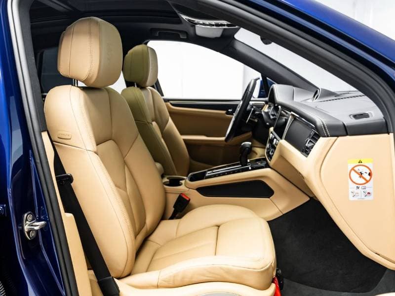 2025 Porsche Macan STANDARD thumbnail 8