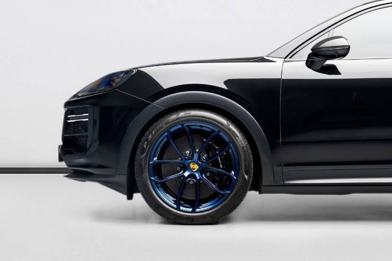 2024 Porsche Cayenne TURBO GT thumbnail 6