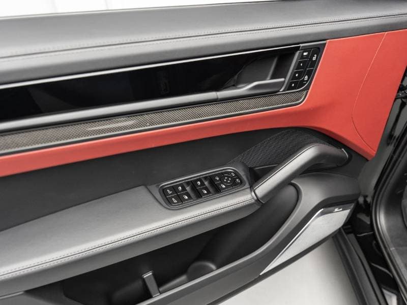 2024 Porsche Cayenne TURBO GT thumbnail 8