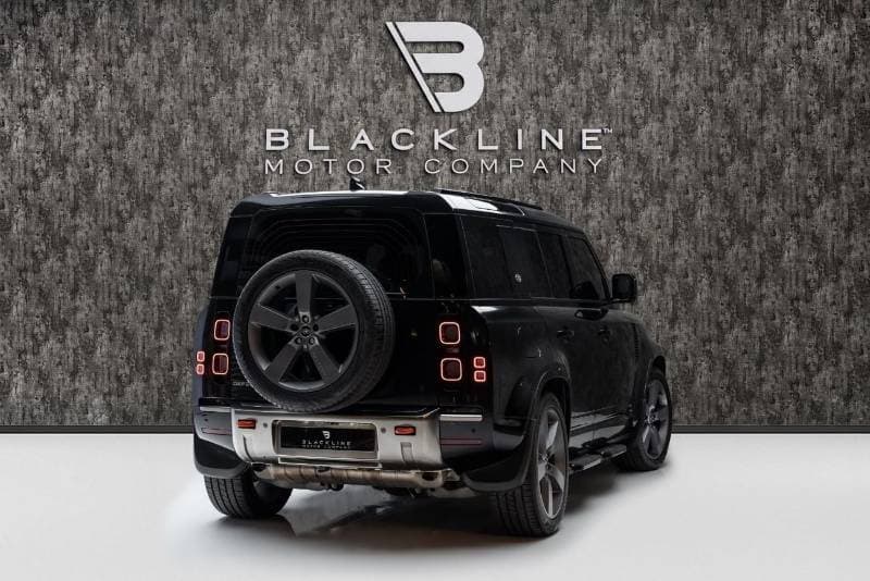 2024 Land Rover Defender 110 X P400 thumbnail 3