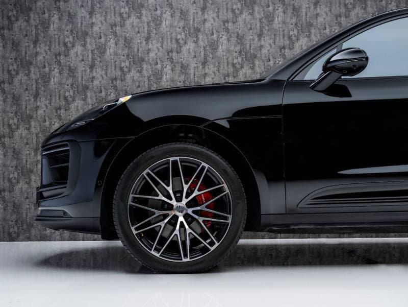 2024 Porsche Macan S thumbnail 6