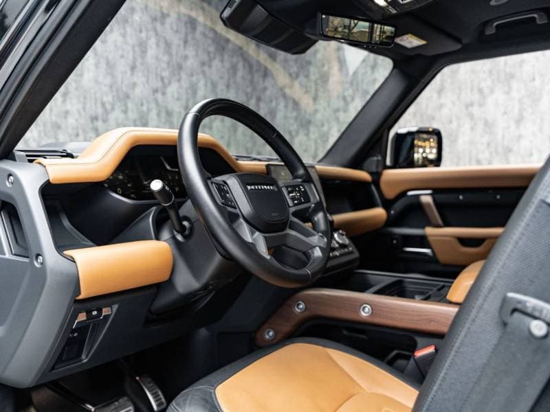 2024 Land Rover Defender 110 X P400 thumbnail 7