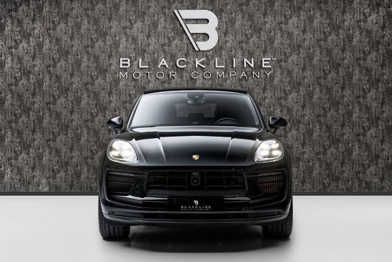 2024 Porsche Macan S thumbnail 2