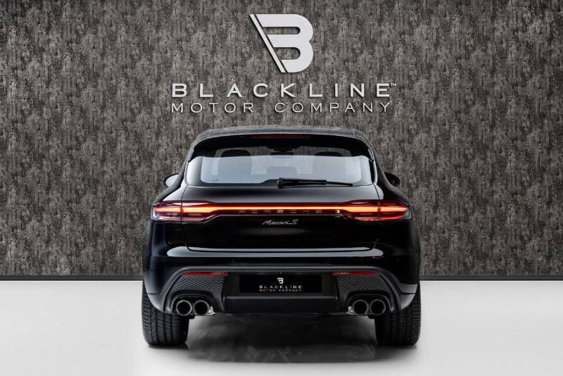 2024 Porsche Macan S thumbnail 4