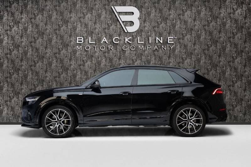 2020 Audi Q8 55 TFSI thumbnail 4