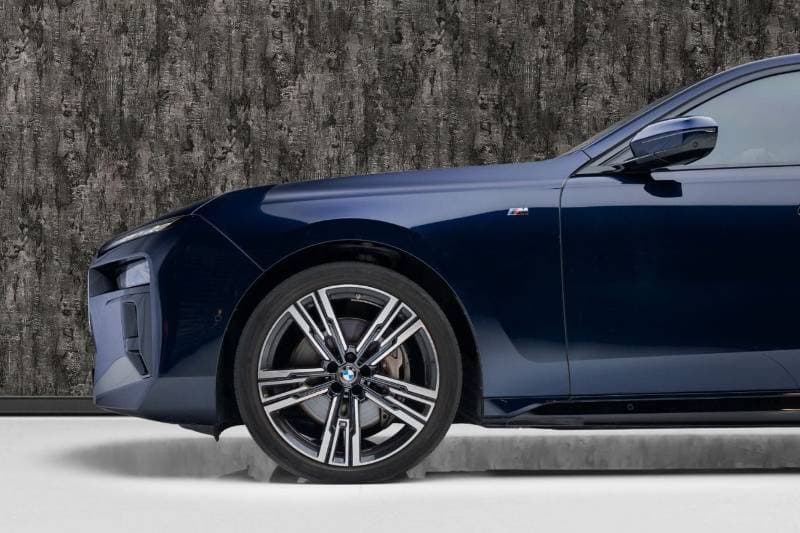 2024 BMW 740i M SPORT thumbnail 6