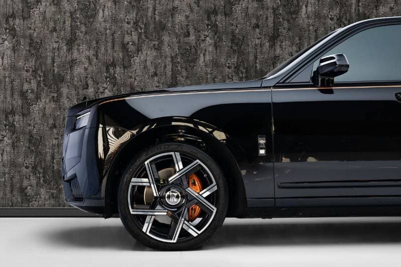 2025 Rolls Royce Cullinan BLACK BADGE thumbnail 6