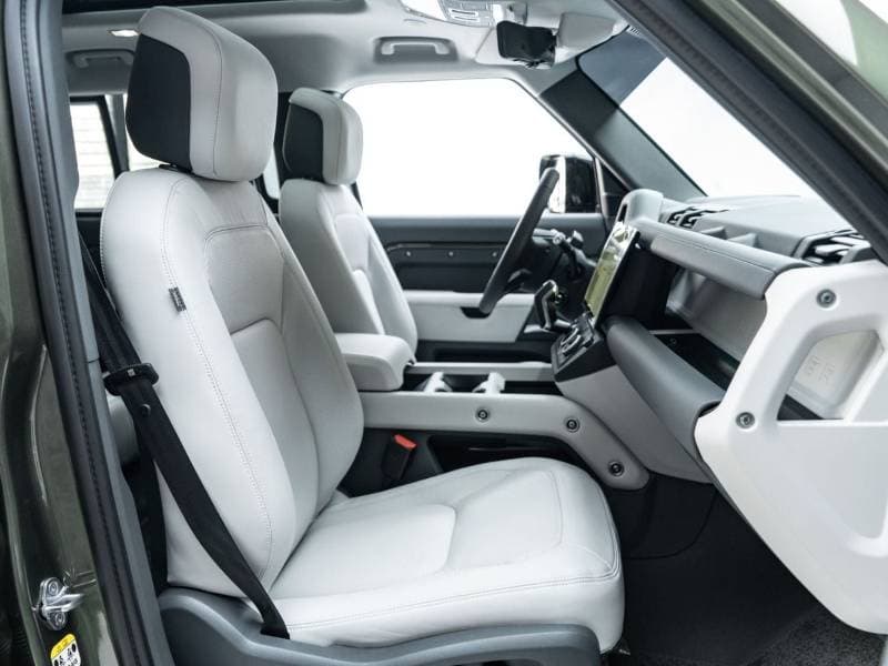 2026 Land Rover Defender X Dynamic HSE P400 thumbnail 8