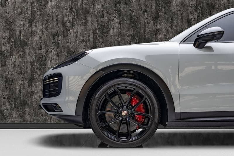 2020 Porsche Cayenne TURBO thumbnail 6