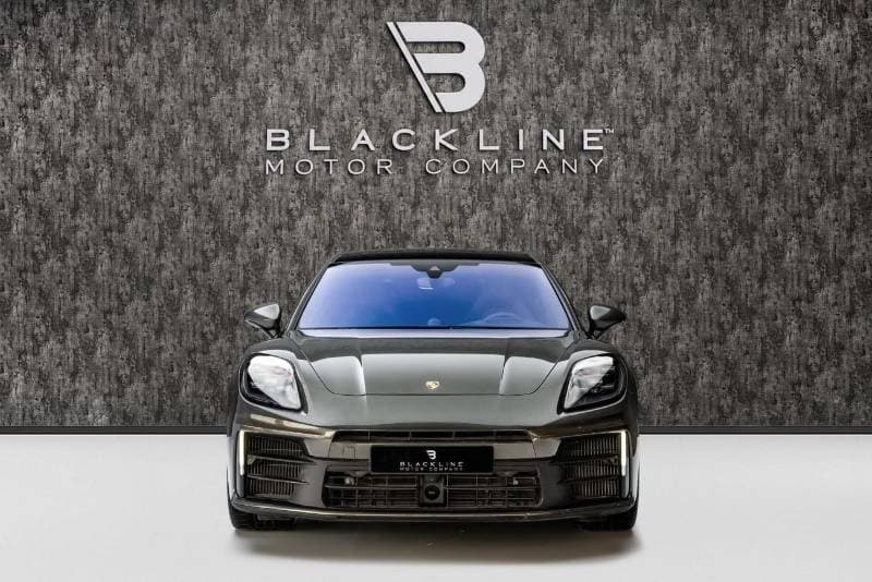 2026 Porsche Panamera STANDARD thumbnail 2